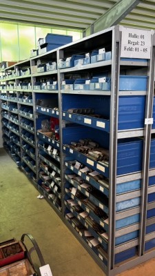5618.183 => 1 Pos. Fachbodenregale, ca. 21 lfd. m, Stecksystem
