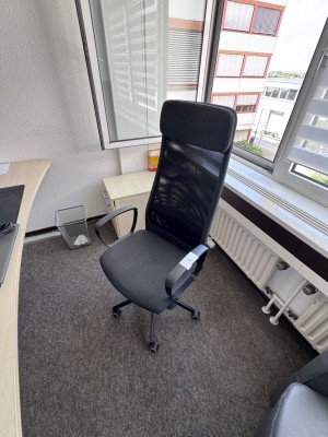 5634.2 => 1 Drehstuhl mit Armlehnen