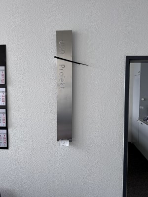 5634.41 => 1 Wanduhr