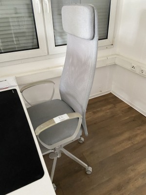 5634.82 => 2 Drehstühle mit Armlehnen