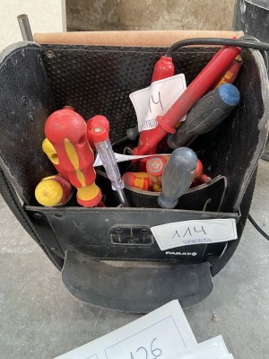 5634.114 => 1 Werkzeugtasche mit Kleinwerkzeugen