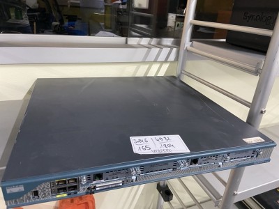 4932.11804 => 1 Router Cisco 2801 K69