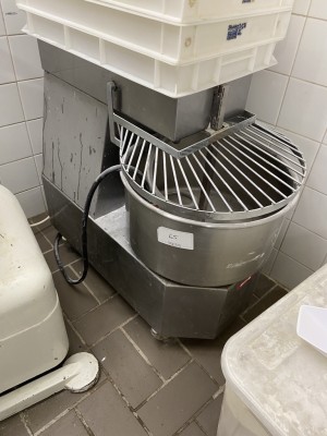 5670.65 => 1 Spiralknetmaschine Cuppone Ovens Silea 30 K SIL/30KR-C5-CP, Bj. 2013
