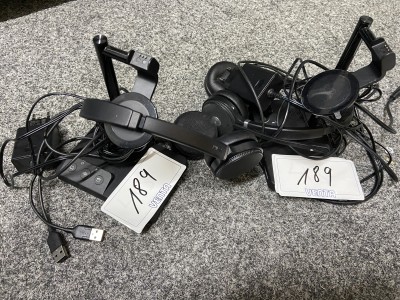5617.189     =>     2 Headsets Yealink mit 2 Stationstelefonen Yealink