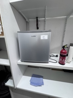 Bild 5589.65 => 1 Mini-Kühlschrank Comfee