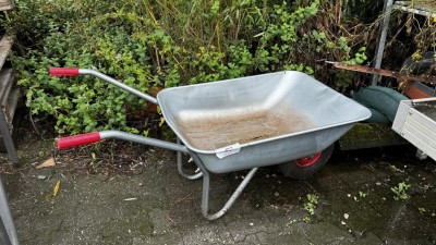 Bild 5690.52 => 1 Schubkarre