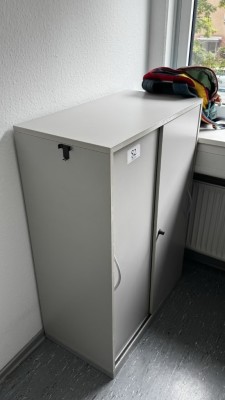 Bild 5590.82 => 1 Aktenschiebetürenschrank - Abholung nach Freigabe −