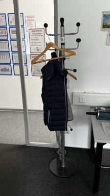 Bild 5590.91 => 1 Garderobenständer