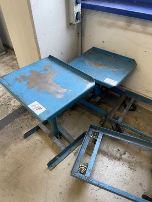 Bild 5590.687 => 2 Werkzeugtransportwagen (ohne Rollen)