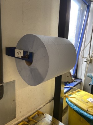 Bild 5590.781 => 1 Papierabroller - Abholung nach Freigabe −