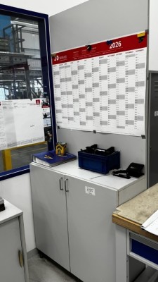 Bild 5590.895 => 1 Aktenschrank, fahrbar mit Magnettafel
