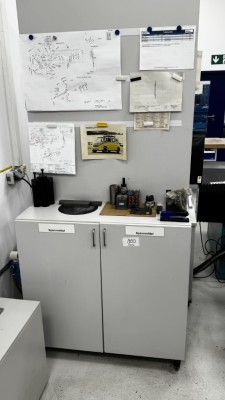 Bild 5590.900 => 1 Aktenschrank, fahrbar mit Magnettafel