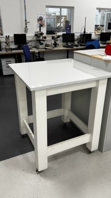 Bild 5590.957 => 1 Hochtisch