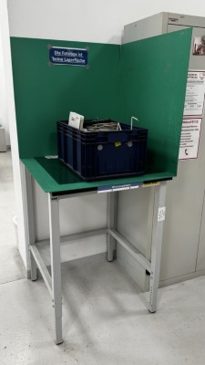 Bild 5590.959 => 1 Fotobox mit Untertisch Rau