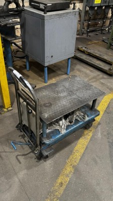 Bild 5590.1114 => 1 Werkzeughubtisch, Tragkraft 150 kg, fahrbar