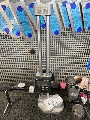 Bild 5590.1460 => 1 Höhenmessgerät Mitutoyo, bis 300 mm