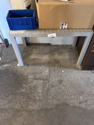 Bild 5590.1491 => 1 Ablagetisch