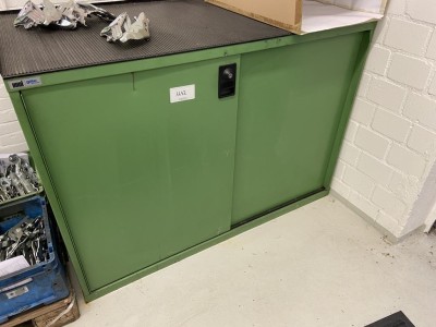 Bild 5590.1642 => 1 Metallwerkzeugschiebetürenschrank