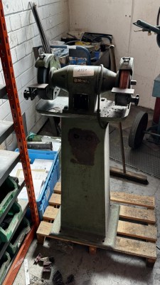 Bild 5590.1737 => 1 Doppelschleifbock Metabo auf Standfuß