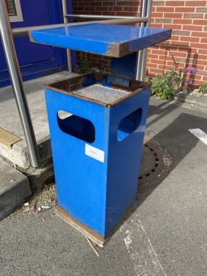 Bild 5590.1970 => 1 Standaschenbecher