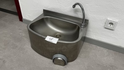 Bild 5691.48 => 1 Edelstahlhandwaschbecken mit Knieschalter und Armatur