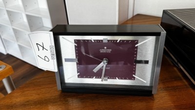 Bild 5691.67 => 1 Tischuhr Junghans ATO-MAT