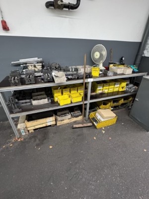 Bild 5646.103 => 1 Arbeitstisch (Eigenbau)
