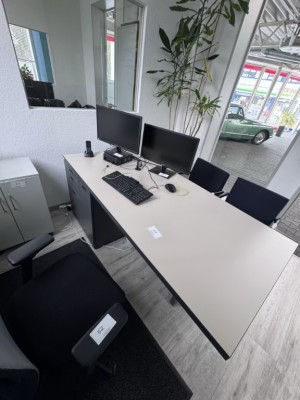 Bild 5589.51 => 1 Schreibtisch