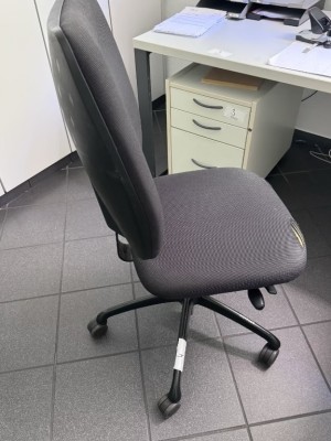 Bild 5646.4 => 1 Drehstuhl