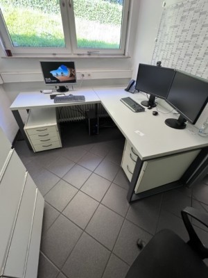Bild 5646.16 => 1 Winkelkombination mit Aktenrollcontainer