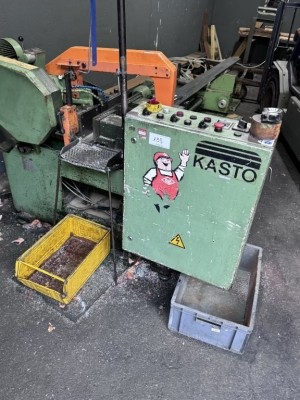 5646.193 => 1 Metallbügelsäge Kasto, Schnittlänge 260 mm mit Rollenbock