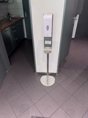 Bild 5646.2 => 1 Handhygienespender mit Standfuß