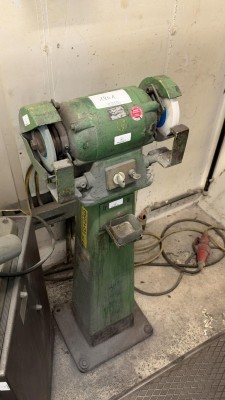 Bild 5590.1801 => 1 Doppelschleifbock auf Standfuß