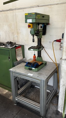 Bild 5590.1806 => 1 Tischbohrmaschine Solid mit Untertisch