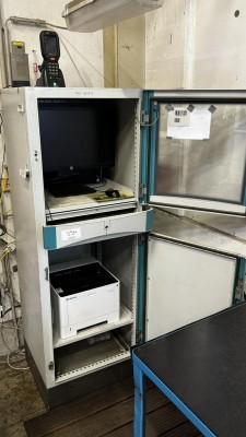 5590.994 => 1 Mobiler Arbeitsplatz mit PC (ohne Festplatte) und Widescreen-TFT-Monitor HP, 23 Zoll - Abholung nach Freigabe − – kavel bij VENTA Industrieversteigerungen, Hagen