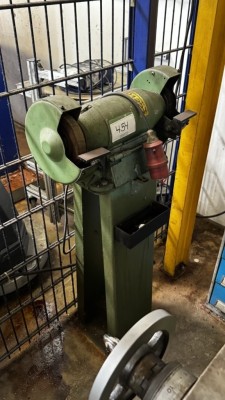 Bild 5590.454 => 1 Doppelschleifbock auf Standfuß