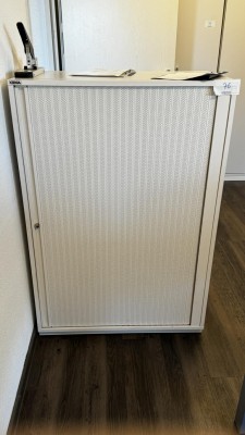 5710.76 => 1 Aktenquerrollladenschrank Ceka