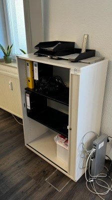 Bild 5710.81 => 1 Aktenquerrollladenschrank Ceka